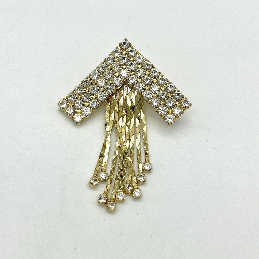 Rhinestone Arrow Brooch Gold Tone Cascading‎ Dangle Pin Statement Jewelry